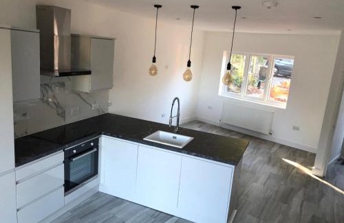 London Borough of Bromley Apartamento | Stylish 3-Bed Executive Home Chislehurst, BR7