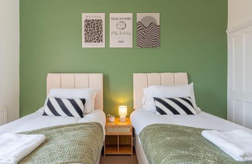 Coventry Casa | Stylish 3-Bed House near NEC HS2 and BHX Airport