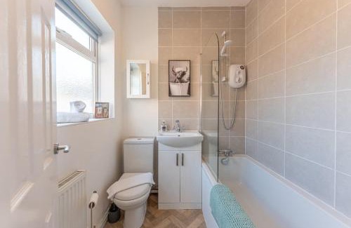 Coventry Casa | Stylish 3-Bed House near NEC HS2 and BHX Airport