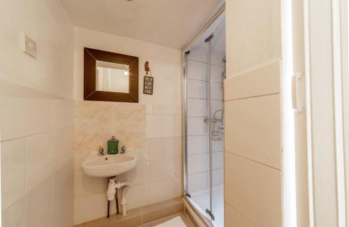 Chatham Apartamento | Stylish 3-bed Terraced House with Wi-Fi