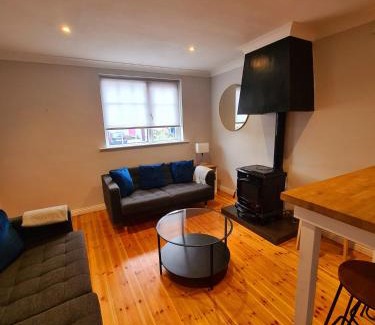 Galway City Centre Casa | Stylish 3 Bedroom Galway House