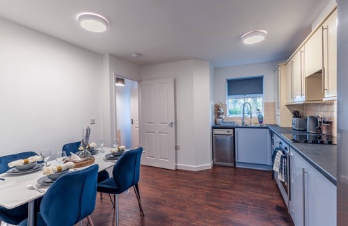 Framwellgate Moor Casa | Stylish 3-bedroom House With Parking - Sleeps 6