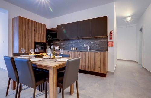 Ghaxaq Apartamento | Stylish 3 Bedroom Maisonette in Ghaxaq Village