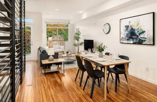 Minor Casa | Stylish 3 BR Capitol Hill Home With 96 Walk Score