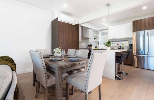 North Queen Anne Condominio | Stylish 3b2.5b Brand New TH Rooftop & Lake Views