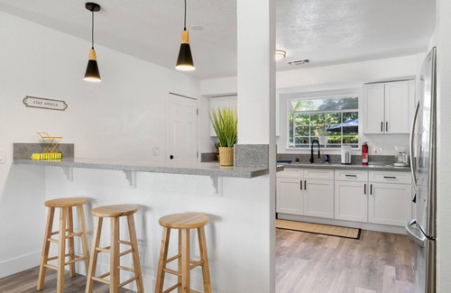 Citrus Heights Casa | Stylish 3BD/2BA Oasis / Office/Yoga RM/Serene Yard