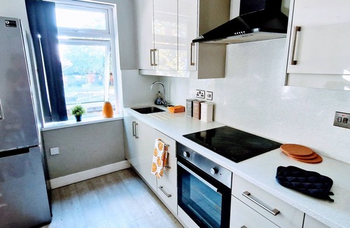 Reading Apartamento | Stylish 3bed Central Reading - 6 min walk to Train Station & High Street