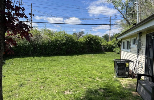 Airport Township Casa | Stylish 3br 2 bath close to downtown, the airport, and freeways.