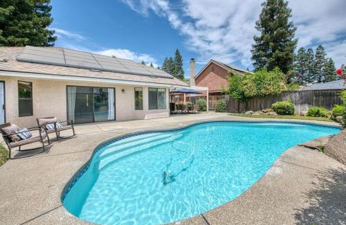 Raisin Casa | Stylish 3BR/2BA Retreat w/Pool! Dream Getaway