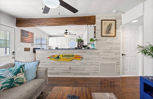 St. Petersburg - Clearwater Casa | Stylish 3BR 2BA St. Pete Escape with Patio + Firepit