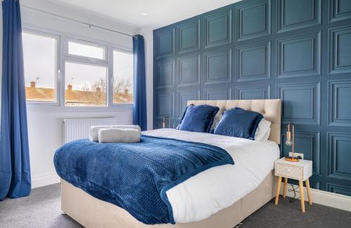 Langley Marish Apartamento | Stylish 3BR Home, Sleeps 5, Contractor Deal-Friendly, Near M25, Free Parking