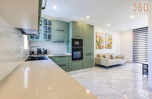 Mosta Apartamento | Stylish 3BR home with private Balconies in Mosta