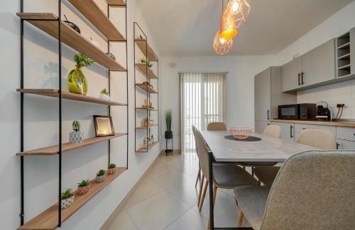 Luqa Apartamento | Stylish 3BR home with Spacious Terrace in Luqa by 360 Estates
