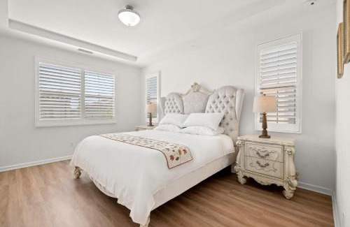 Tustin Casa | Stylish 3BR Irvine Oasis Family Friendly w Garage