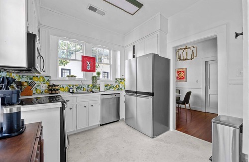 Columbus Casa | Stylish 3BR Retreat w/Porch, Garden & Fire Pit