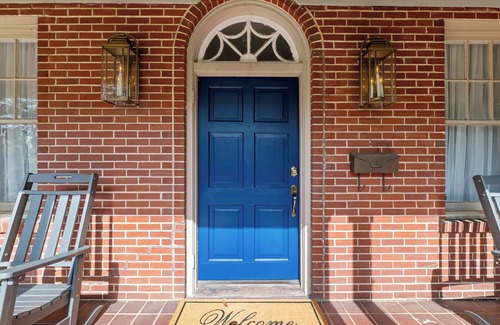 Columbus Casa | Stylish 3BR Retreat w Porch and garden