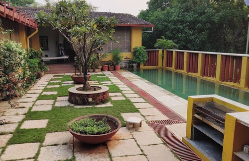 Karjat Cabaña | Stylish 3BR Riverside Family/Pet Friendly Cottage with Pool & Treehouse - Karjat