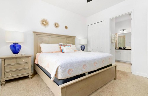 Davenport Casa | Stylish 3BR Townhouse with Pool near Disney