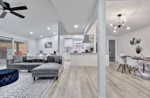 Northwest Anaheim Casa | Stylish 3Br with LUX Amenities and elegant design. 9 Mins to Disneyland & More!