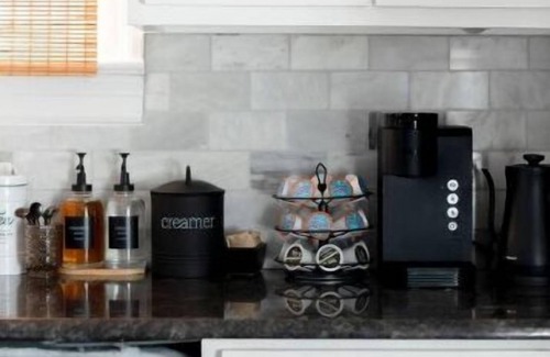 Danville Casa | Stylish 3King/2Twin -The Heritage House