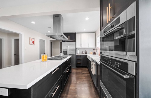 Southgate Casa | Stylish 4 bed home in Rice Village/Tx Med Center