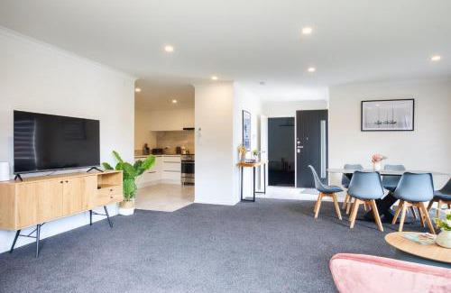 Pukehangi Casa | Stylish 4 Bedroom house Brand New in Rotorua