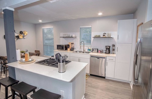 Denver Heights Cabaña | Stylish 4 Br/2ba Renovated Home Near Downtown