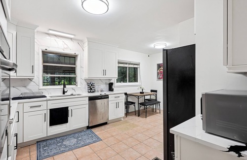 Collier Heights Casa | Stylish 4-BR Ranch Near the Heart of Atlanta