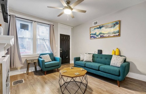 Bloomfield Casa | Stylish 4BR Downtown Pitt-Walk Everywhere+King bed