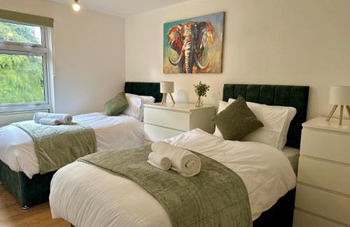 Tatenhill Casa | Stylish 4BR Home Close to A45 & NEC Venue