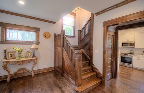 Manhattan Casa | Stylish 4BR Home Relaxing Manhattan, IL Retreat