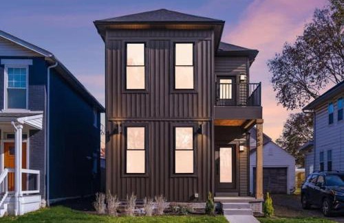 Merion Village Casa | Stylish 4BR in Merion Village PD