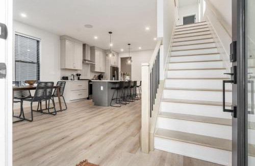 Merion Village Casa | Stylish 4BR in Merion Village PD