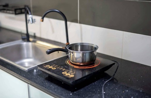Johor Bahru Apartamento | Stylish 4BR Near Paradigm Mall, Pool, Free Parking