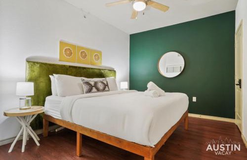 North Loop Apartamento | Stylish 4BR with Smart TV and Free Garage Parking