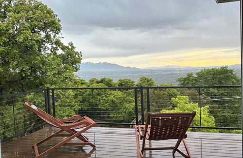 Olympus Cove Casa | Stylish 5-bedroom house with amazing views and movie theater