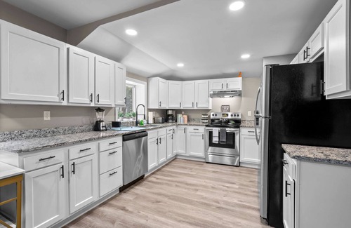 Westside Norwich Apartamento | Stylish, 5 Queen Beds, 2.1Mi To Mohegan