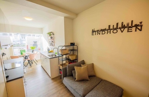 Binnenstad Apartamento | Stylish 50m² Two-Bedroom Apartment (SD-23-K)