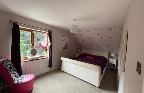 West Rainton Casa | Stylish 6 Bed - Huge Garden, 10 min to Durham City