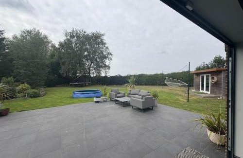 West Rainton Casa | Stylish 6 Bed - Huge Garden, 10 min to Durham City