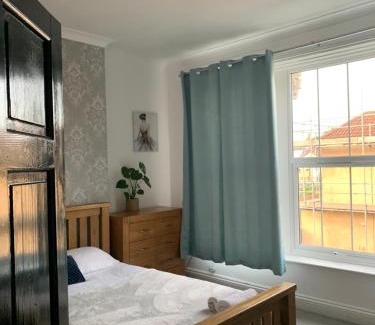 Fishponds Apartamento | Stylish 91sqm Victoria 2 bedroom Apartment