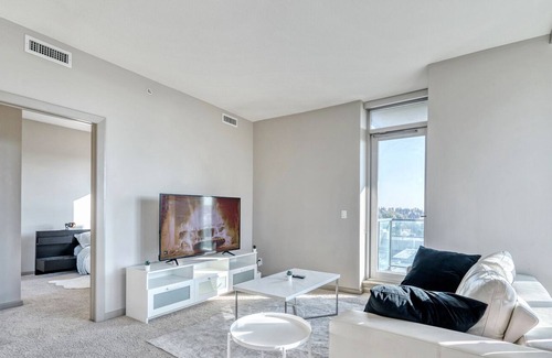 Mission District Apartamento | Stylish Amazing View DT Free Parking+Hot Tub