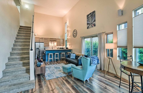 South Addition Casa | Stylish Anchorage Townhome ~ 1 Mi to Downtown