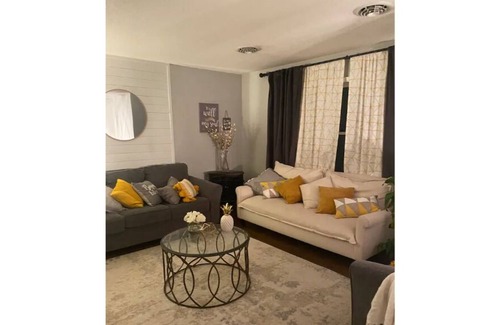 State College Casa | Stylish and clean single family home, Located minutes away from football stadium