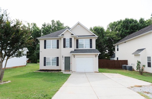 Boiling Springs Casa | Stylish and Comfy 3 bedroom home!