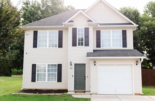 Boiling Springs Casa | Stylish and Comfy 3 bedroom home!