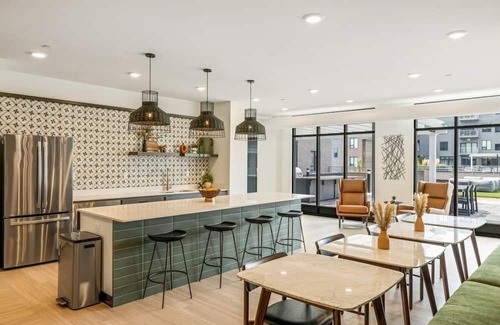 Fargo Apartamento | Stylish and cozy 1-bedroom with all essential amenities in awesome Fargo!
