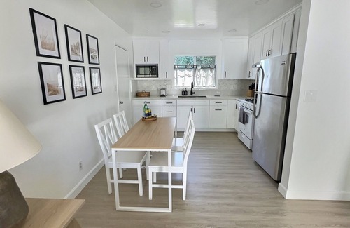 San Gabriel Casa | Stylish and cozy 3B/3B Home in the Heart of San Gabriel!!