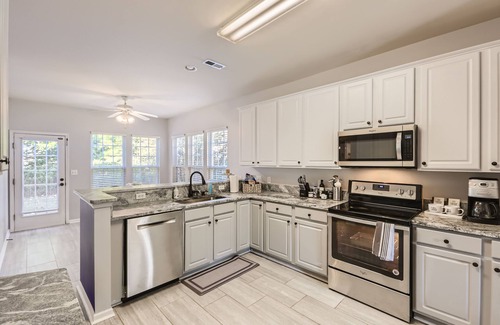 Breckenridge Casa | Stylish and Cozy Home - 5 miles to RTP Triangle Park & RDU Airport