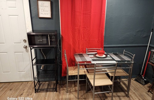 Meriden Apartamento | Stylish and cozy home away from home. Located in Central meriden